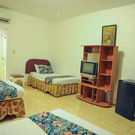 Glorianna Hotel Montego Bay Exterior photo