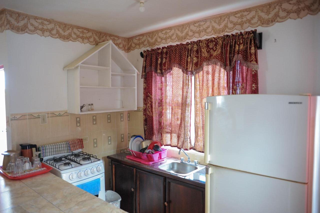 Glorianna Apartment